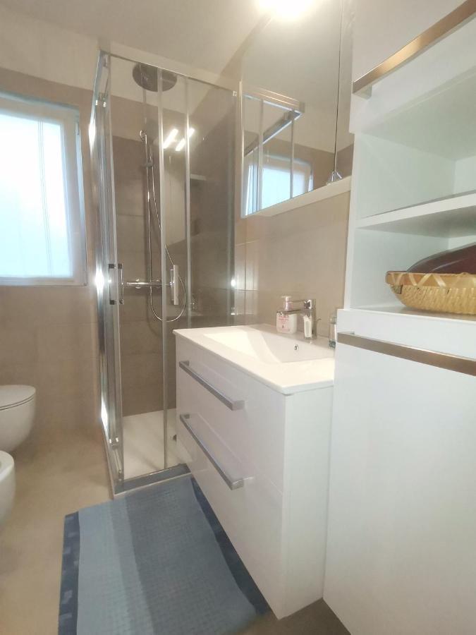 Apartman Hola Novigrad Istria エクステリア 写真