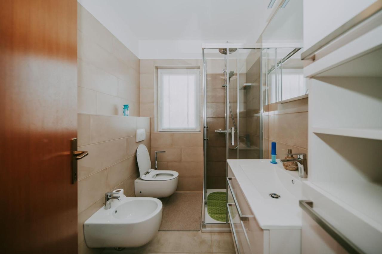 Apartman Hola Novigrad Istria エクステリア 写真