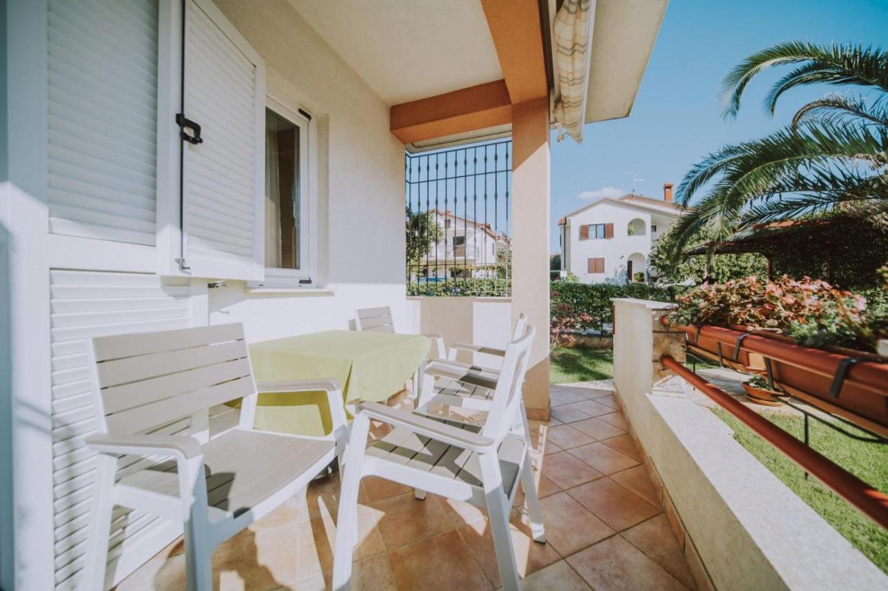 Apartman Hola Novigrad Istria エクステリア 写真